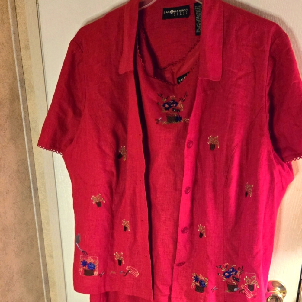 Sag Harbor 22w Lined Red Embroidered Button-Up Shirt and Dress Set